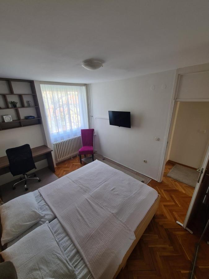 Walnut Apartment - Private Garage Sarajevo Exterior photo